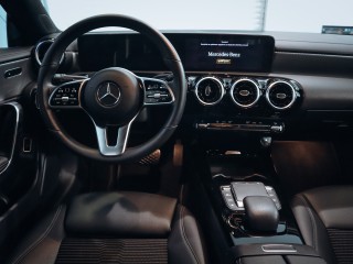 Mercedes-Benz CLA 180 kupé