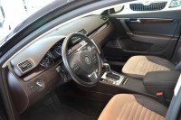 Volkswagen Passat 2.0 TDi Highline DSG, NAVI !