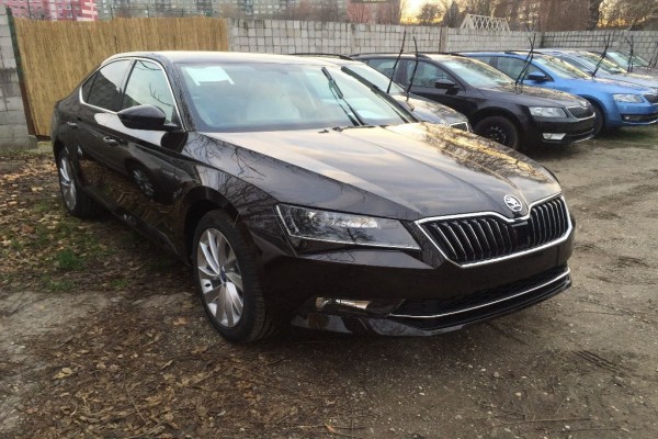 Škoda Superb 2.0 TDI 140 kw Style Plus