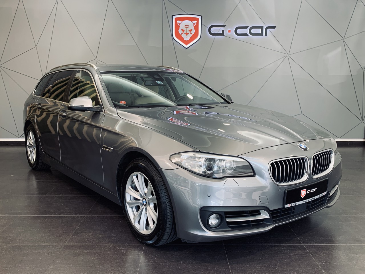 BMW 530d Touring xDrive REZERVACE