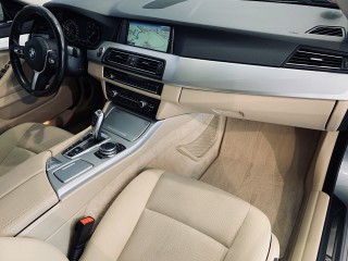 BMW 530d Touring xDrive REZERVACE