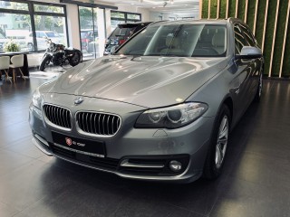 BMW 530d Touring xDrive REZERVACE