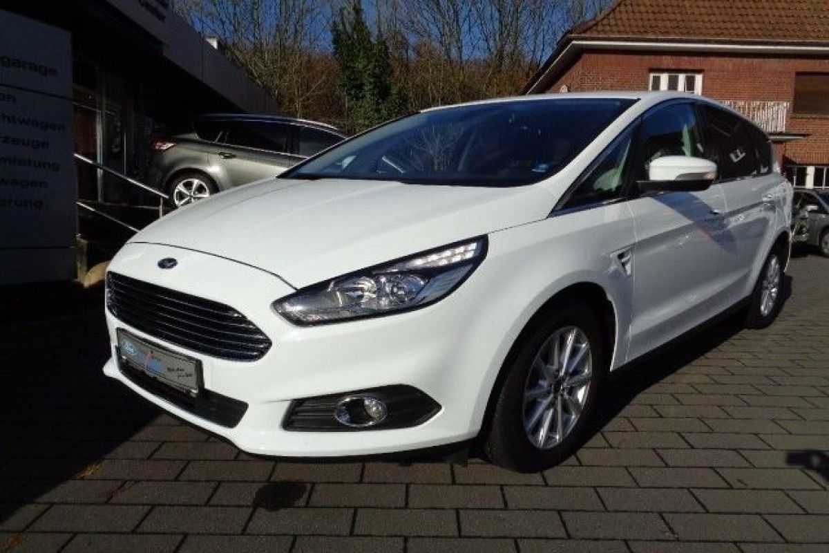 Ford S-MAX Titanium Powershift