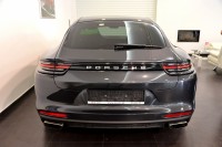 Porsche Panamera 4