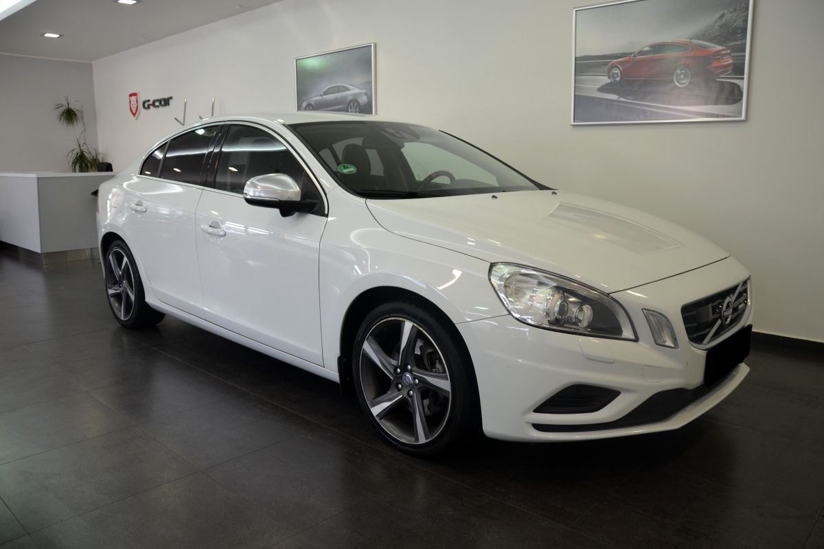 Volvo S60 2,4 D5 AWD Rdesign AT