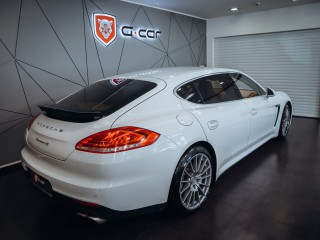 Porsche Panamera 4S L Executive