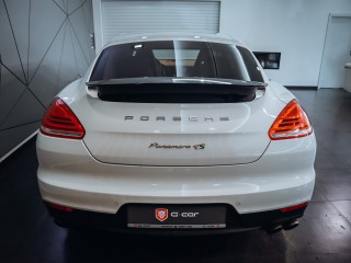 Porsche Panamera 4S L Executive