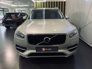 Volvo XC90 D5 AWD Momentum 7 míst