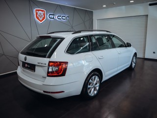 Škoda Octavia kombi 2.0 TDI, DSG Style 4x4