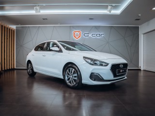 Hyundai i30 Fastback 1.4 T-GDI Trikolor