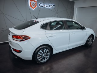 Hyundai i30 Fastback 1.4 T-GDI Trikolor