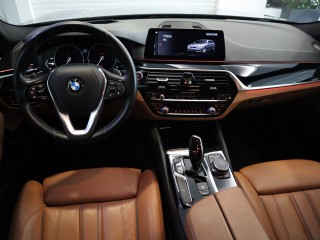 BMW 530d Touring xDrive Sport Line