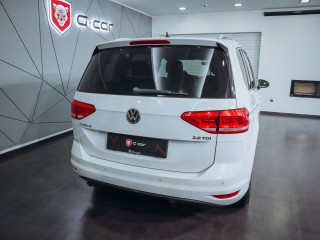 Volkswagen Touran 2.0TDI Highline DSG