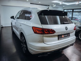 Volkswagen Touareg 3.0TDI V6 R-line 210 kW *TOP*