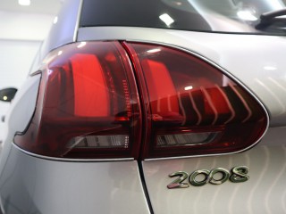 Peugeot 2008 1.2 PureTech