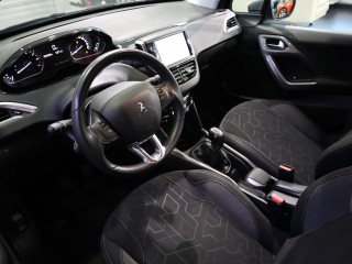 Peugeot 2008 1.2 PureTech