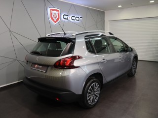 Peugeot 2008 1.2 PureTech