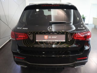 Mercedes-Benz GLC 300 4MATIC AMG 190 kW