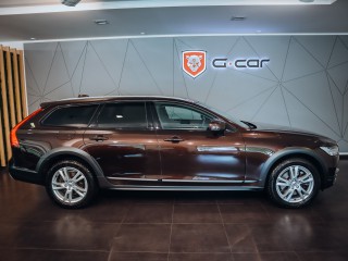 Volvo V90 D5 Cross Country 173 kW AWD