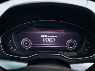 Audi Q5 2.0TDI quattro REZERVACE