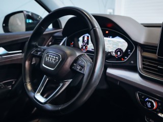 Audi Q5 2.0TDI quattro REZERVACE