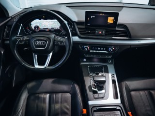 Audi Q5 2.0TDI quattro REZERVACE