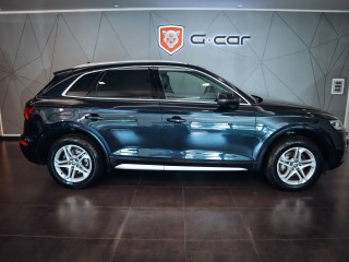 Audi Q5 2.0TDI quattro REZERVACE