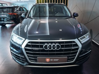 Audi Q5 2.0TDI quattro REZERVACE