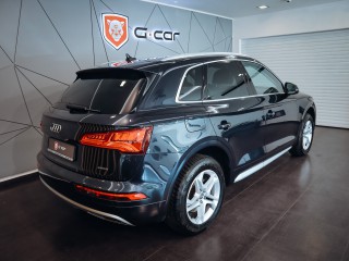 Audi Q5 2.0TDI quattro REZERVACE