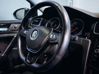 Volkswagen Golf 1.5 TGI BMT DSG Highline