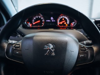 Peugeot 208 1.2