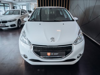 Peugeot 208 1.2