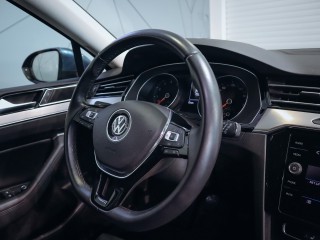 Volkswagen Passat 1.5TSi, R-Line 110 kW