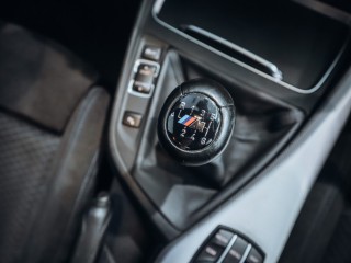 BMW 1M40i MANUÁL