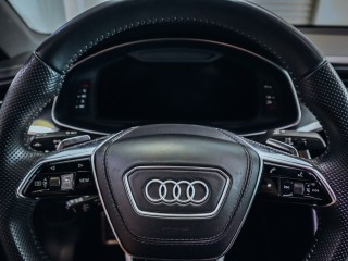 Audi A7 S-line 55TFSI Quattro - TOP