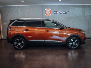 Peugeot 5008 1.6 PureTech - REZERVACE