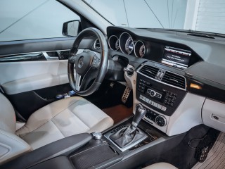 Mercedes-Benz C 250CDI AMG-paket NAVI