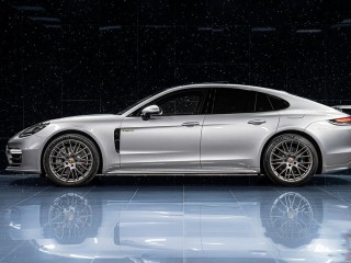 Porsche Panamera 4 E-Hybrid