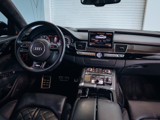 Audi S8 Plus Ceramic Carbon- TOP