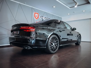 Audi S8 Plus Ceramic Carbon- TOP