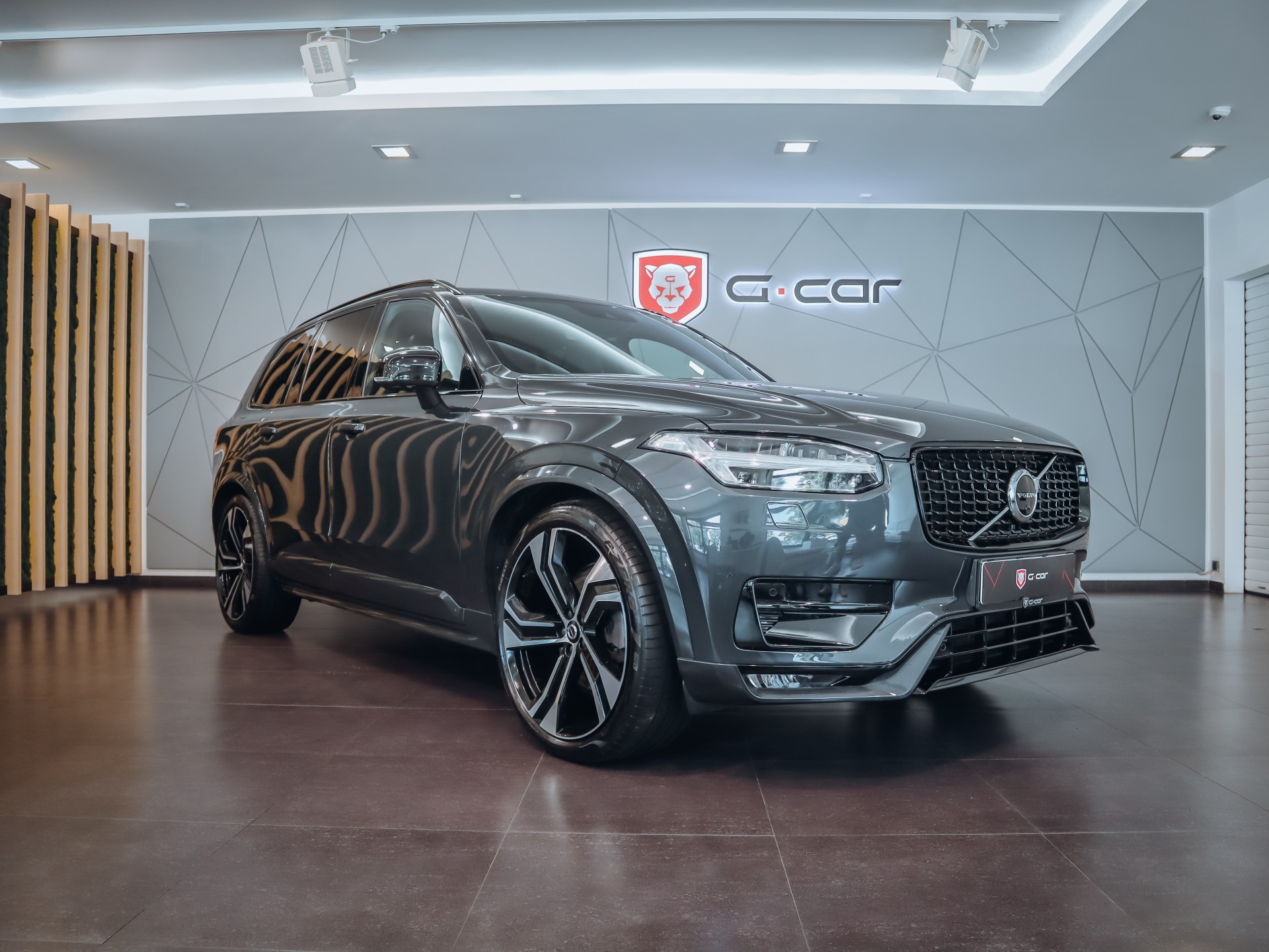 Volvo XC90 B5 AWD R-DESIGN 7míst