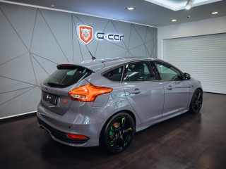 Ford Focus ST 2.0 Ecoboost