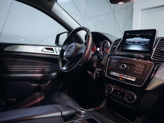 Mercedes-Benz GLE 350d 4M