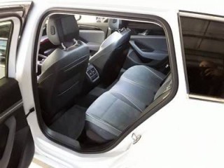 Volkswagen Passat Business 1.5 eTSI 110kW